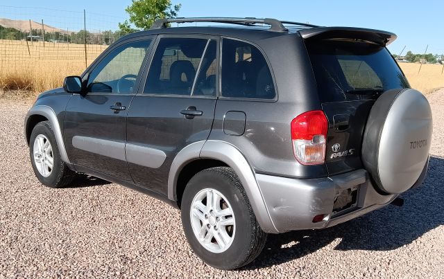 2003 RAV4 (40).jpg